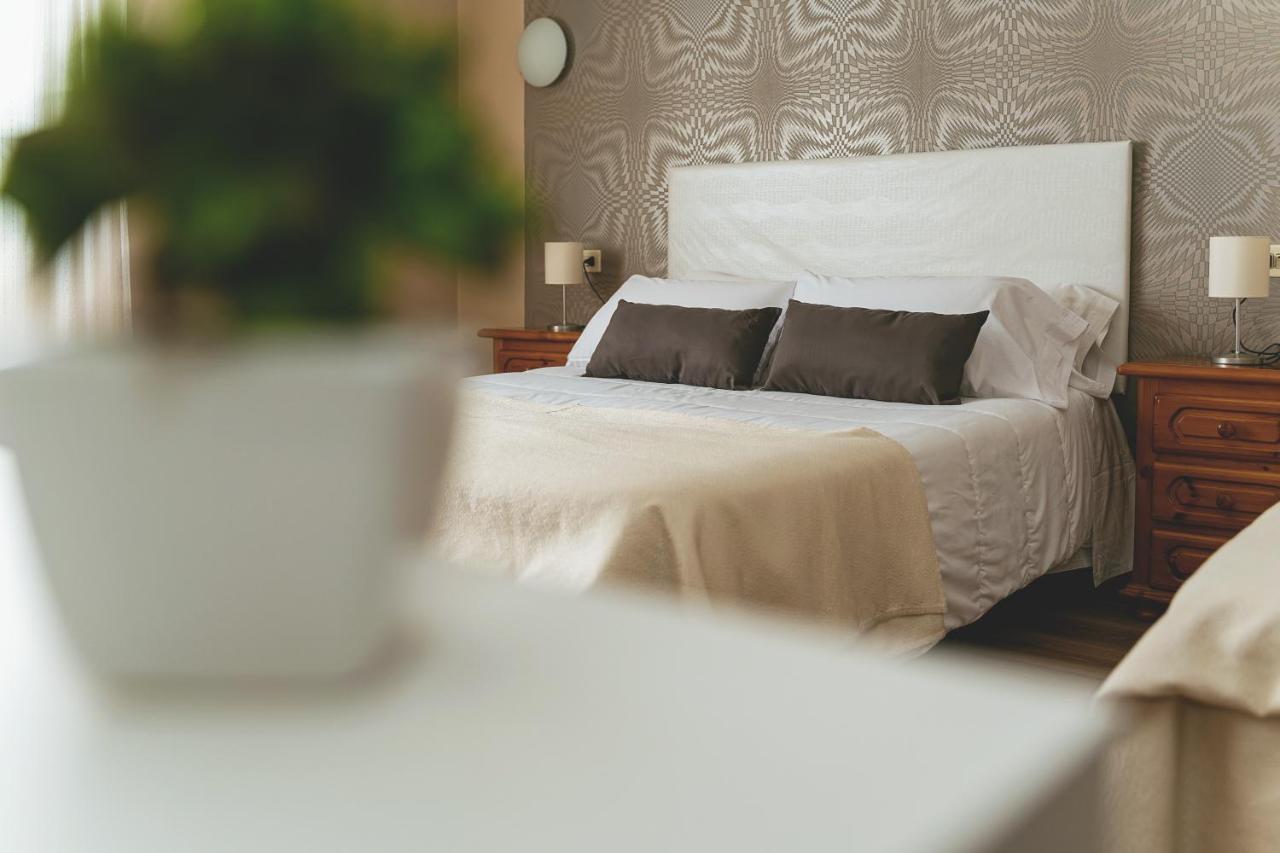 Hotel Voar Ribadeo Kültér fotó
